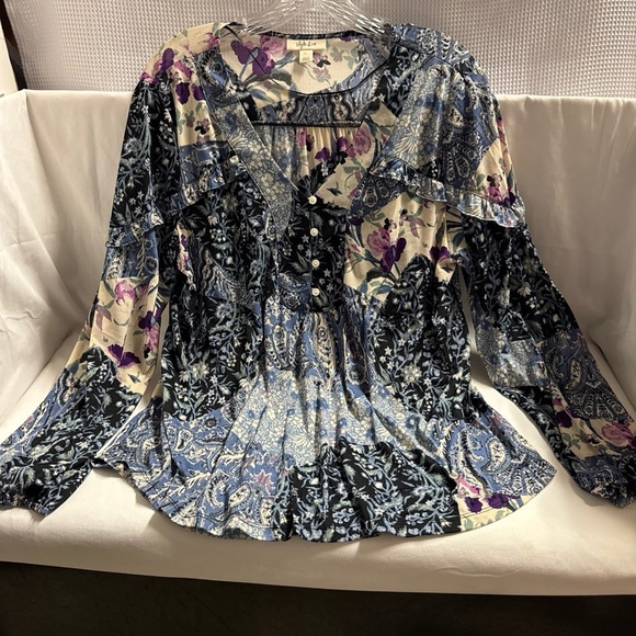 CLOSET WIDE CLEARANCE Bundle and Save! - Picture 8 of 17